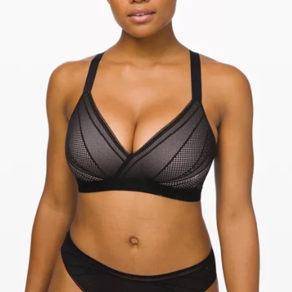 Lululemon ‘Awake to Lace’ Sports Bra 34DD